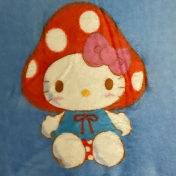 New Hello Kitty Throw Blanket - Picture 1 of 5